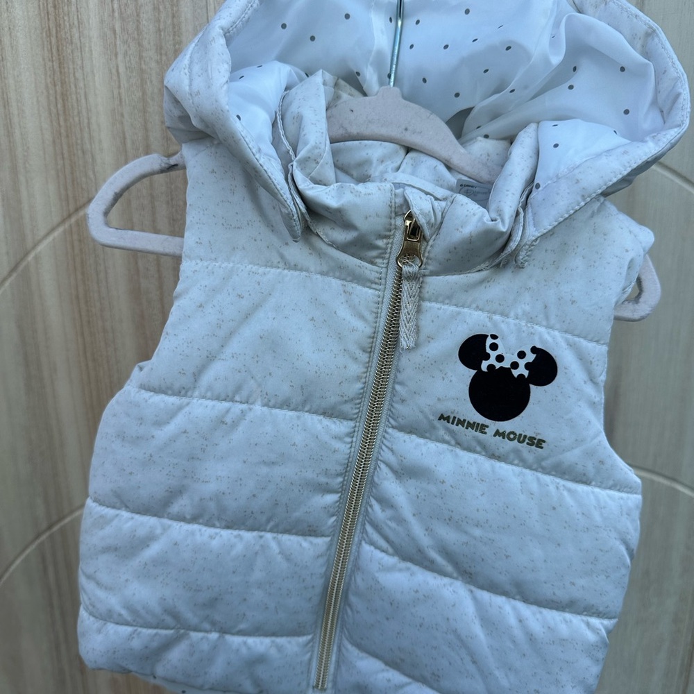 H&M White Accessories Collection